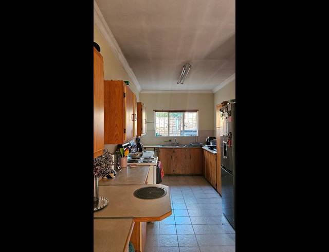 5 BEDROOM HOUSE FOR SALE IN ERASMIA